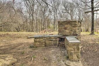 Pet-friendly Farmhouse With Bbq, 18mi To C-ville