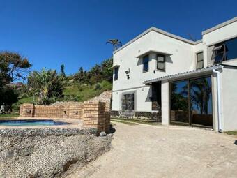Hostal La Vue