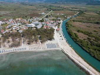 Aparthotel Villa Avra