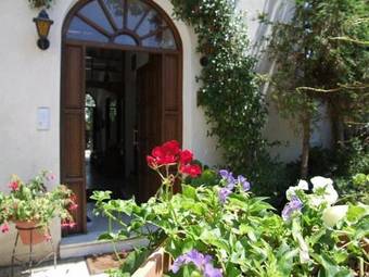 Hostal Haravgi