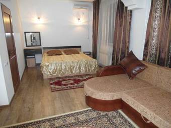 Kuze Hotel