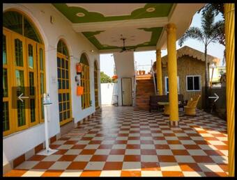 Nandini Homestay