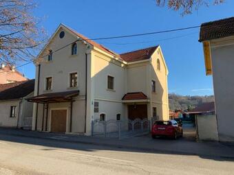 Hostal Vinarija Zlatar
