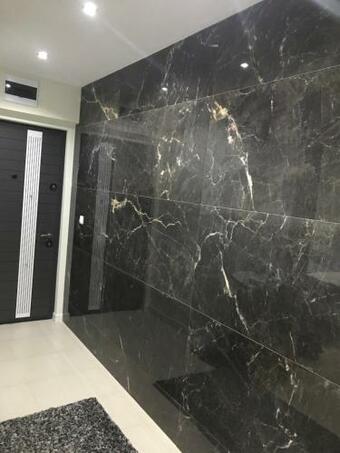 Anton Apartment