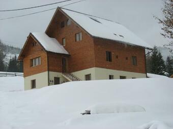 Hostal Pensiunea Aries