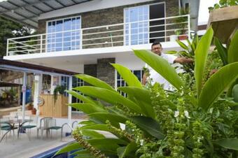 L'vanna Hotel