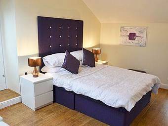 Oak Tree Lodge