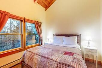 Whitetail Lodge