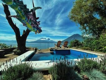 El Dragon Hotel