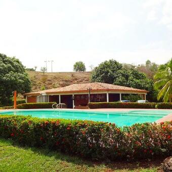 Villa Hermosa Casa De Campo En Sopetran