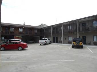 Bear Lodge Motel