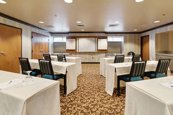 Holiday Inn Express Hotel & Suites Warwick-providence Airport