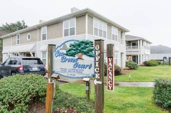 Hotel Sea Breeze Court