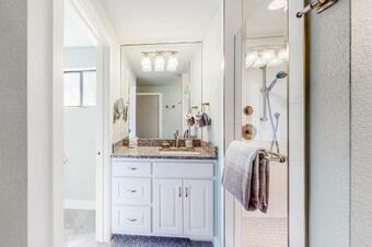 Villa Shoals
