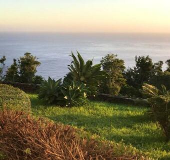 2 Bedrooms House With Enclosed Garden And Wifi At Caveira Das Flores Azores 7 Km Away From The Beach