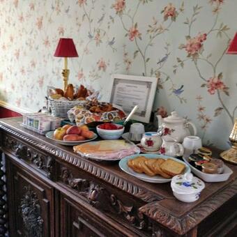 Bed & Breakfast Chailland Home With A View