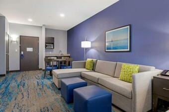Hotel Comfort Inn & Suites