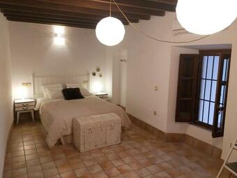 Apartment In Elvira Street With Wifi