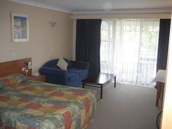 East Port Motor Inn
