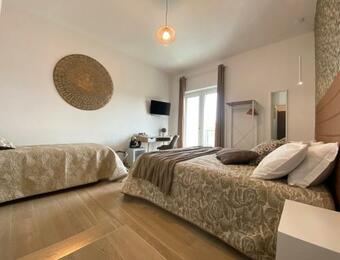 Hostal Bari Rooms Carulli Suite
