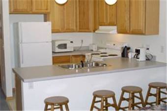 Motel Frontier Suites Airport Hotel