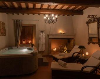 Hotel Borgo Petroro