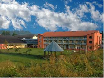 Hotel Jufa Gnas
