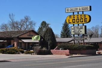 Hotel Reeds Lodge