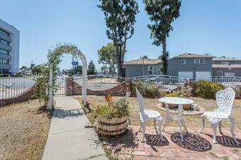 Great House Centrally Located