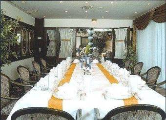 City Club Hotel