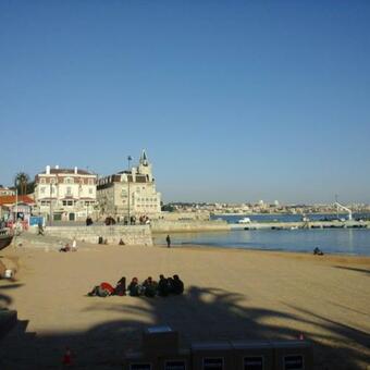 3 Bedroom Town House - Historic Centre Of Cascais. 100 Mts From The Beach And Centre Of Cascais