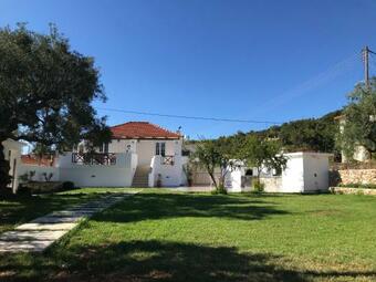Villa Kouzoulis House