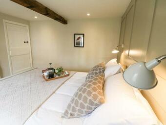 Lily Cottage