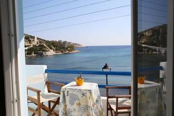 Vari Beach Hotel