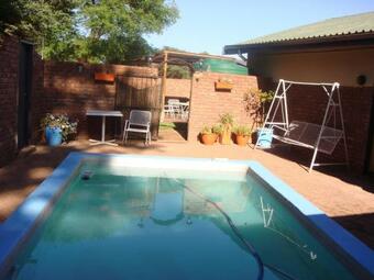 Hostal Kudu Cottages