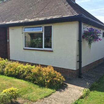 11 Callow Crescent