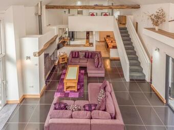 Flint Barn