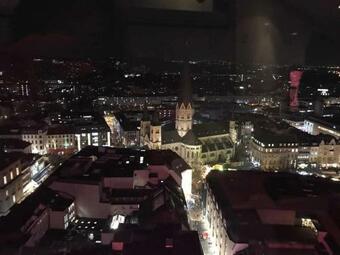 Hotel 83