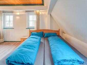 Cozy Apartment In Colmberg With A Garden