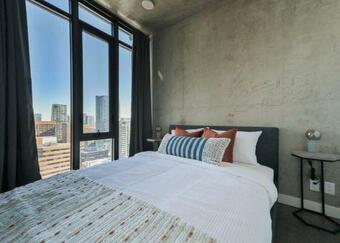 Apartamento Stylish Modern W/ Ungr Parking & Views Of Skyline