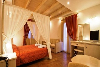 Hotel Aeolis