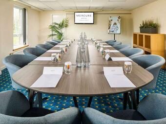 Hotel Mercure Cardiff North