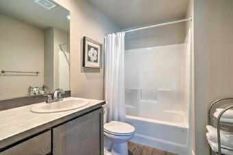 Charming Home With Mtn And Columbia River Views!