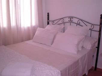 Albergue Hostal Residencial La Paloma