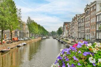 Herengracht Bed & Breakfast With Canal View