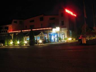 Formula 1 Motel