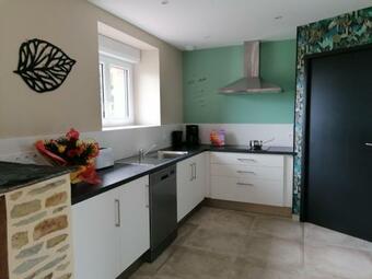 Villa Coss�-le-vivien, 4 Pi�ces, 6 Personnes - Fr-1-600-124