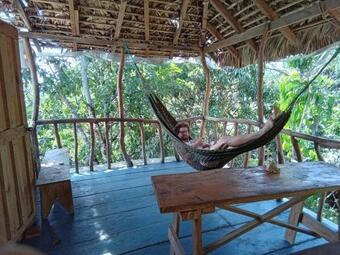 Albergue Hostal Azul Del Lago