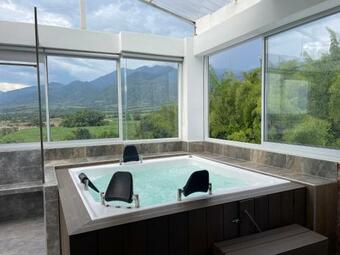 Cuca�a Hotel