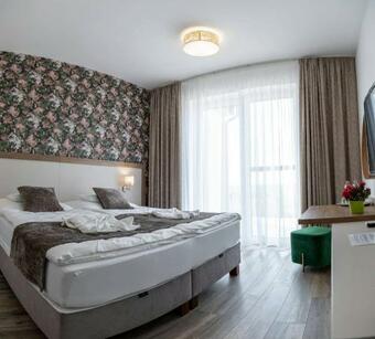 Villa Asz�vil�g Rezidencia With Sauna & Jacuzzi